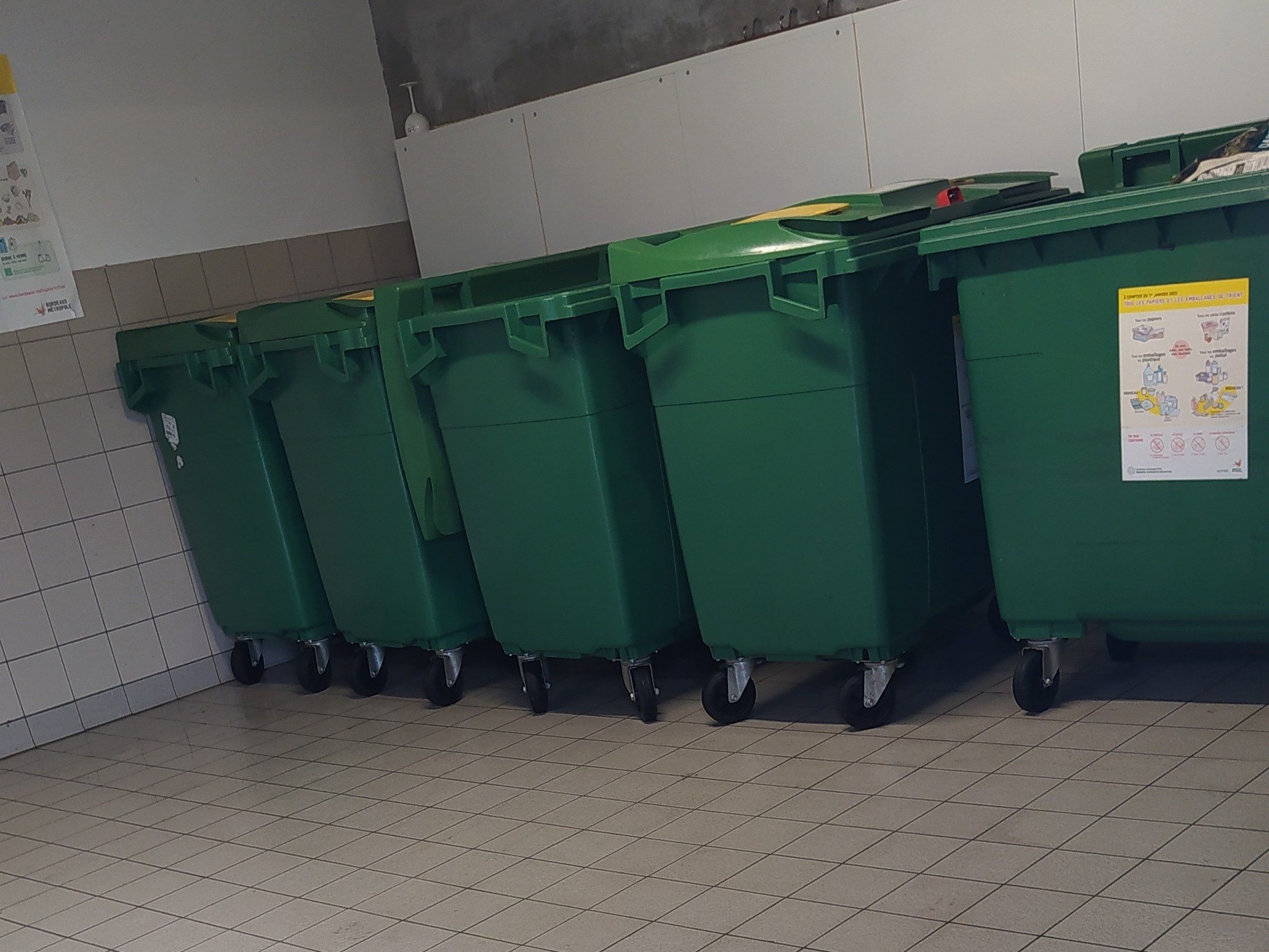 Nettoyage et entretien local et bacs à poubelles à Bordeaux Métropole, ProNickel